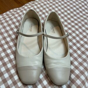 CUSHIONAIRE Women's Sweet Mary Jane Cap Toe Flat with +Memory Foam